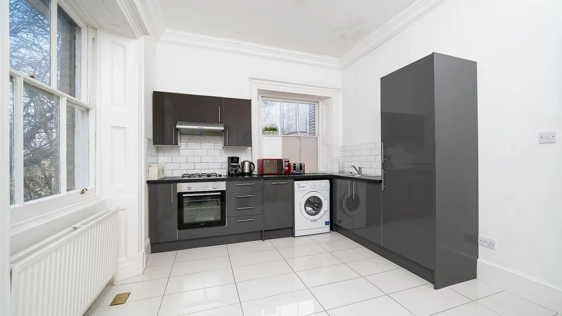 Spacious London Canary Wharf Apartments Near London 02 Arena, Excel Exhibition Centre, With Free Parking & Wifi