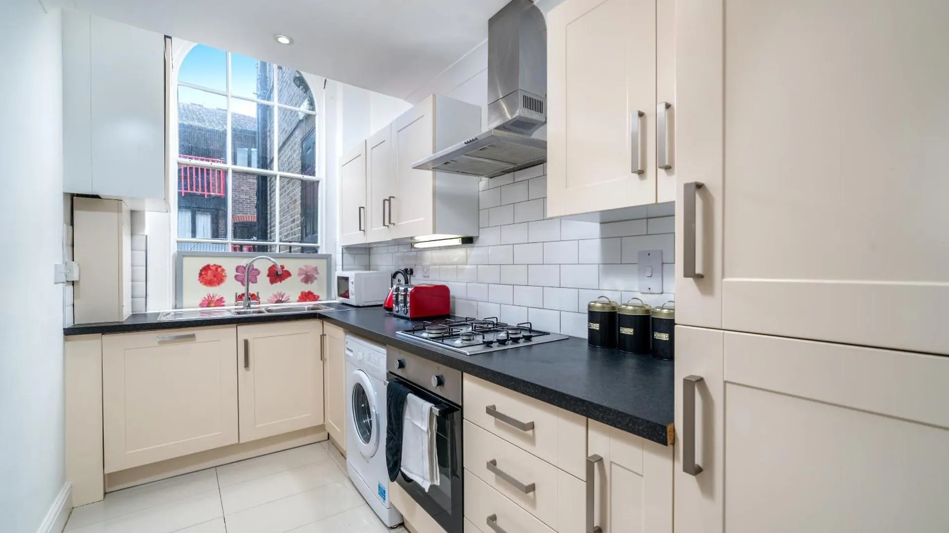 Spacious London Canary Wharf Apartments Near London 02 Arena, Excel Exhibition Centre, With Free Parking & Wifi 0*,  United Kingdom