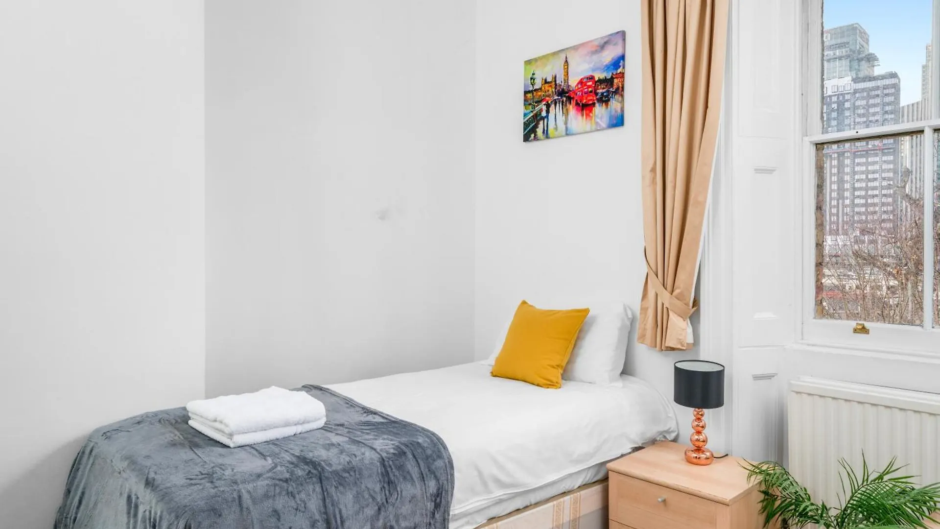 Spacious London Canary Wharf Apartments Near London 02 Arena, Excel Exhibition Centre, With Free Parking & Wifi United Kingdom