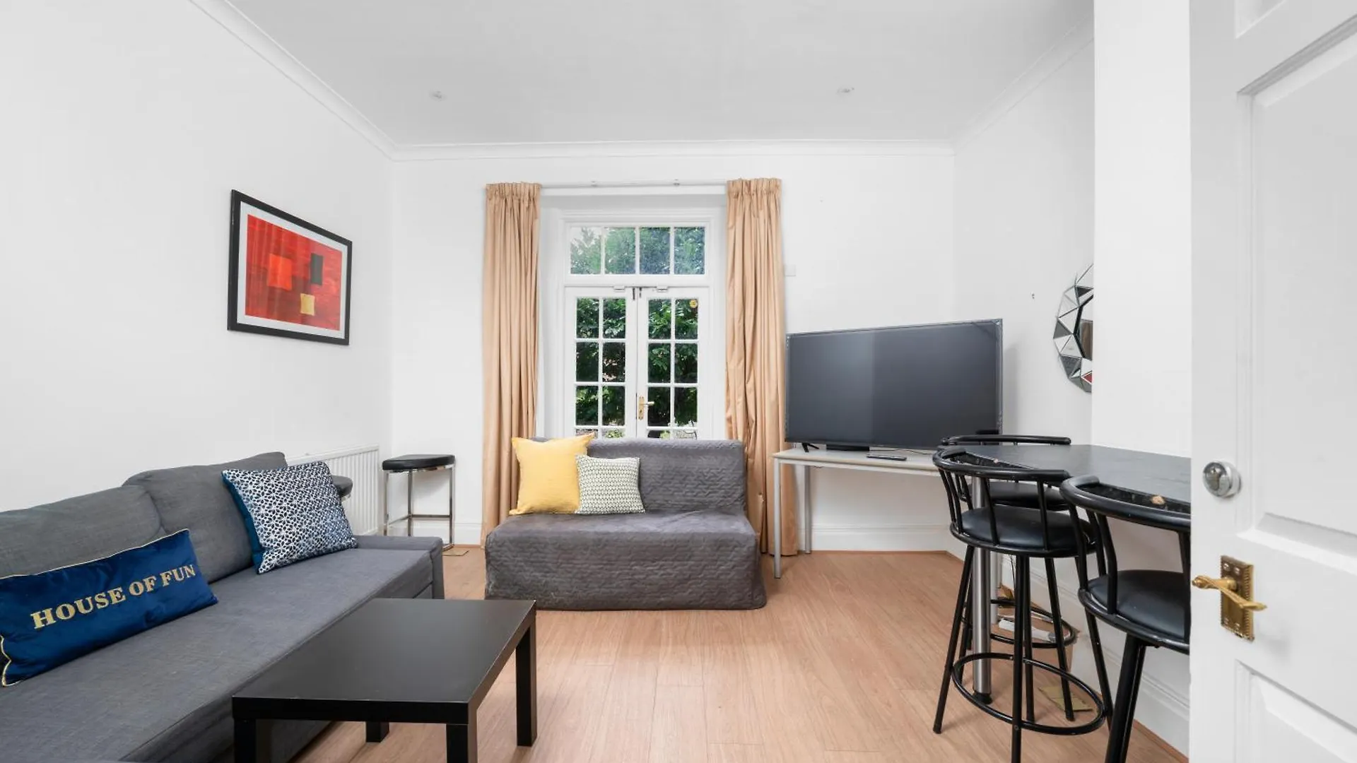 Spacious London Canary Wharf Apartments Near London 02 Arena, Excel Exhibition Centre, With Free Parking & Wifi 0*,