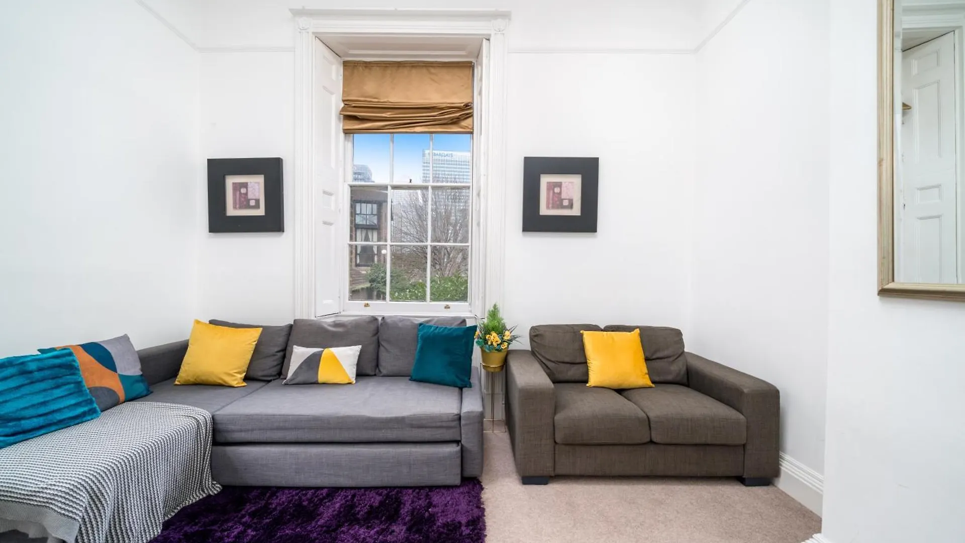 Spacious London Canary Wharf Apartments Near London 02 Arena, Excel Exhibition Centre, With Free Parking & Wifi